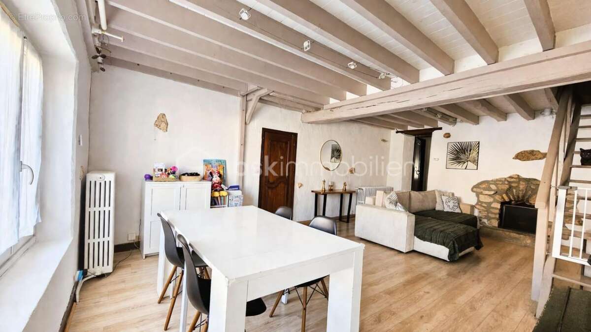 Maison 104 m² - 4 pièces - photo 2