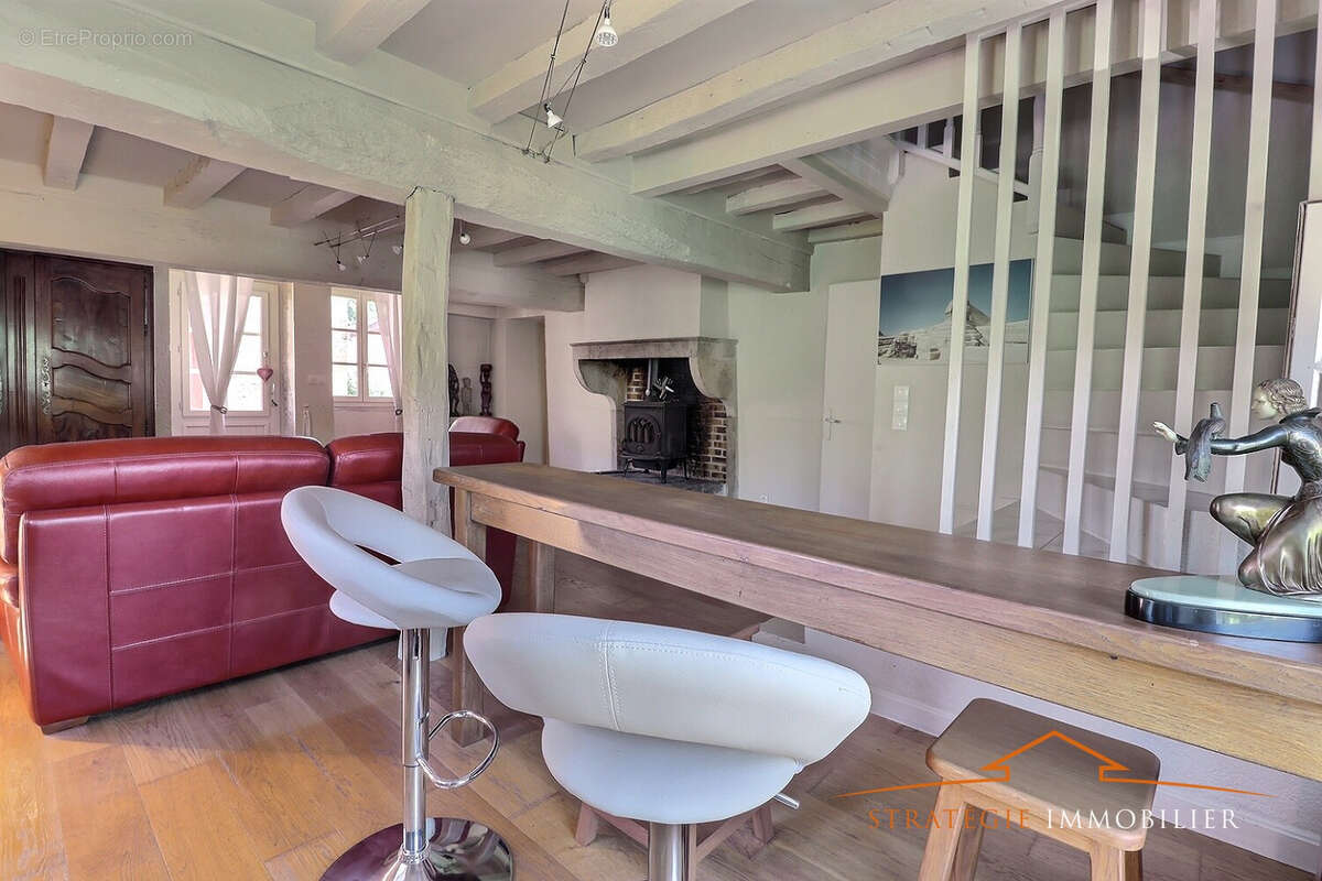 Maison à SAINT-MARTIN-DU-TARTRE