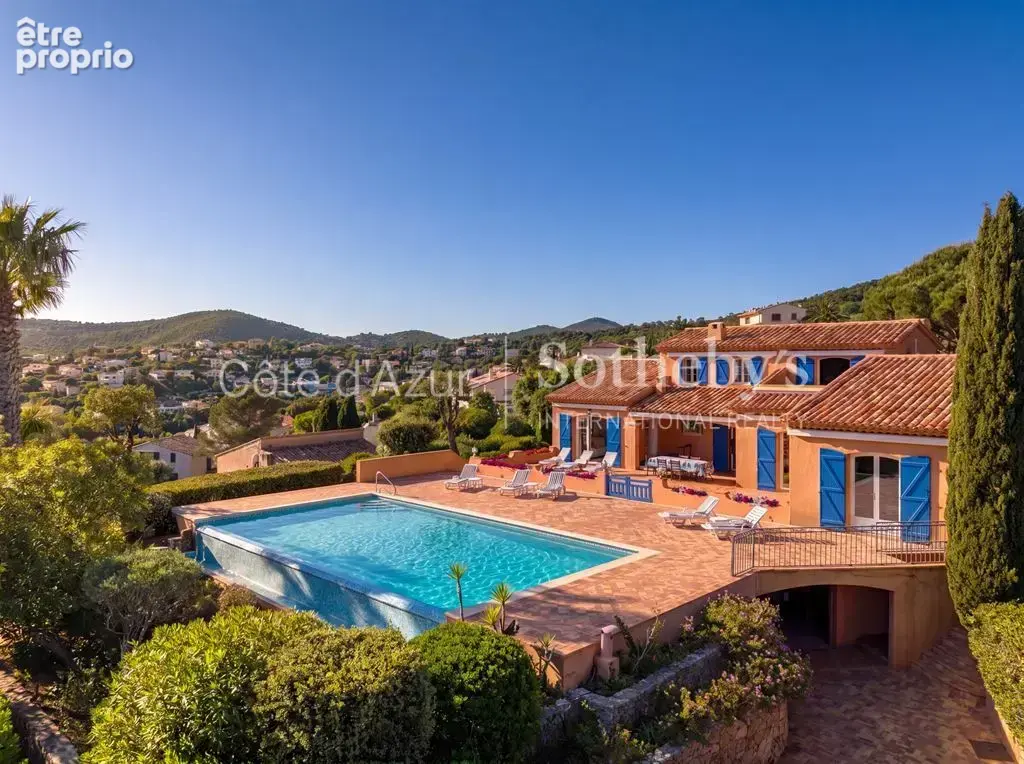 Villa provençale vue mer : terrain 1 500 m² avec piscine, secteur résidentiel proche plages Estérel - photo 4