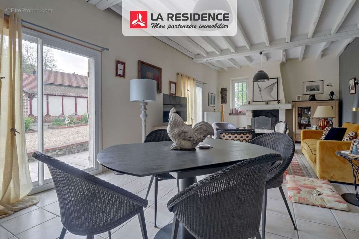 Maison à FORET-LA-FOLIE