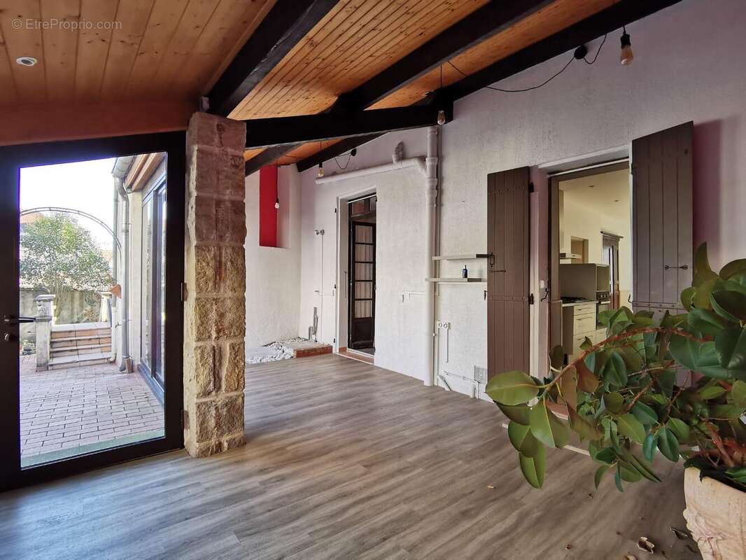   - Appartement à AUBENAS