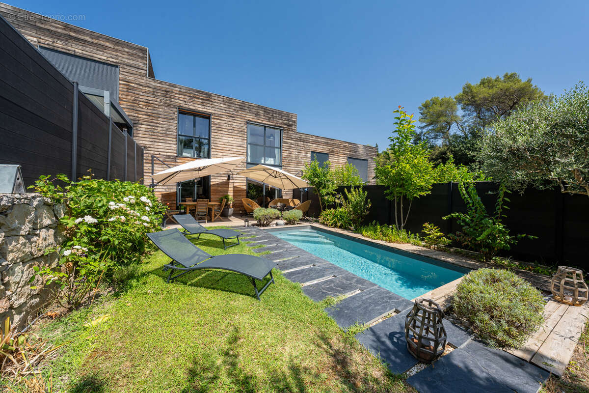 Villa jumelée familiale avec jardin intimiste et piscine   La Colle-sur-Loup - photo 18