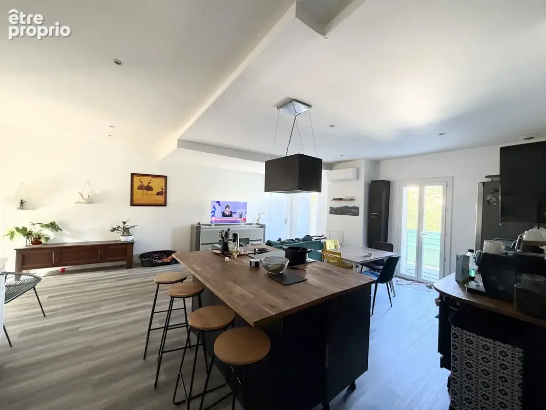 À VENDRE   Charmant F2 en centre-ville avec extérieur et atelier - photo 5