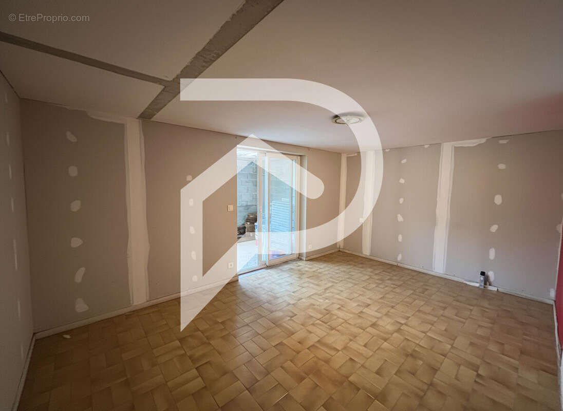 Maison à SAINT-CYPRIEN