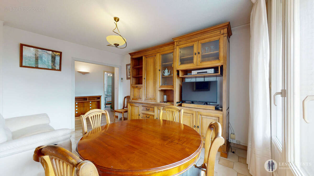 Appartement à LE PONT-DE-CLAIX