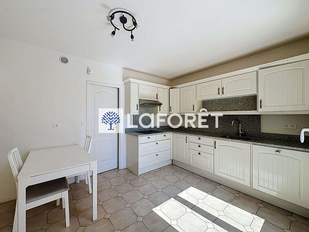 Le charme d'une grande maison familiale baignée de lumière - photo 9