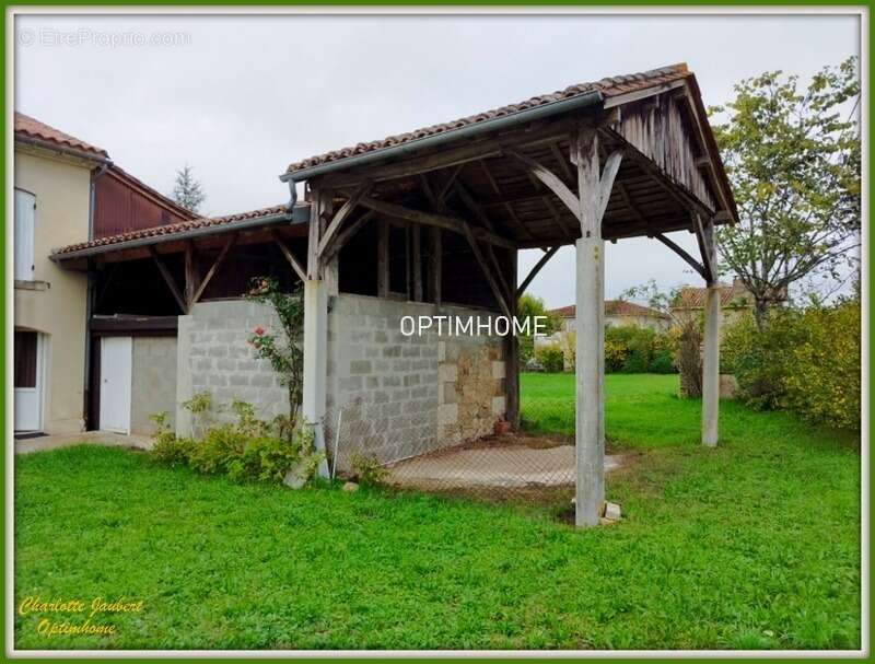 Maison à SAINT-AULAYE