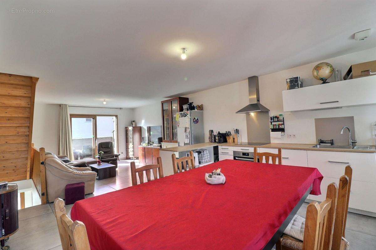 Maison à LES ABRETS