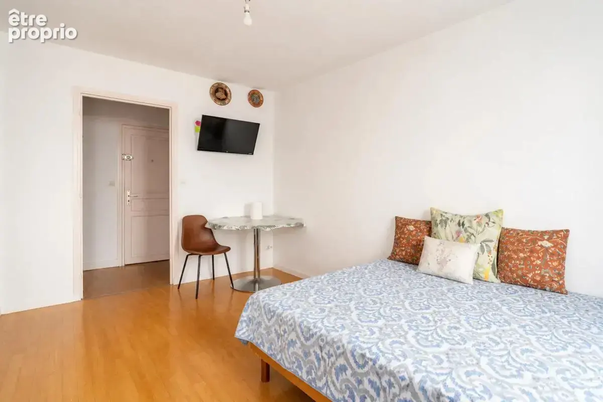 Mairie de Clichy Appartement 2 pièces de 25.57 m² - photo 3