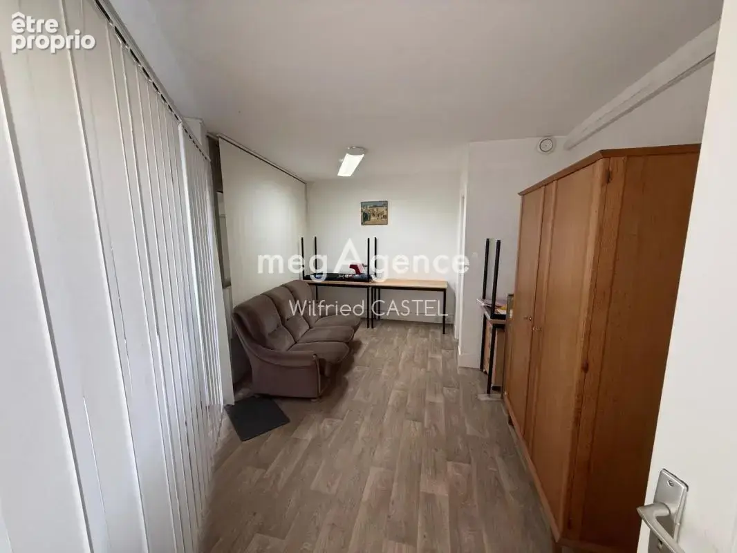 Local commercial - photo 2