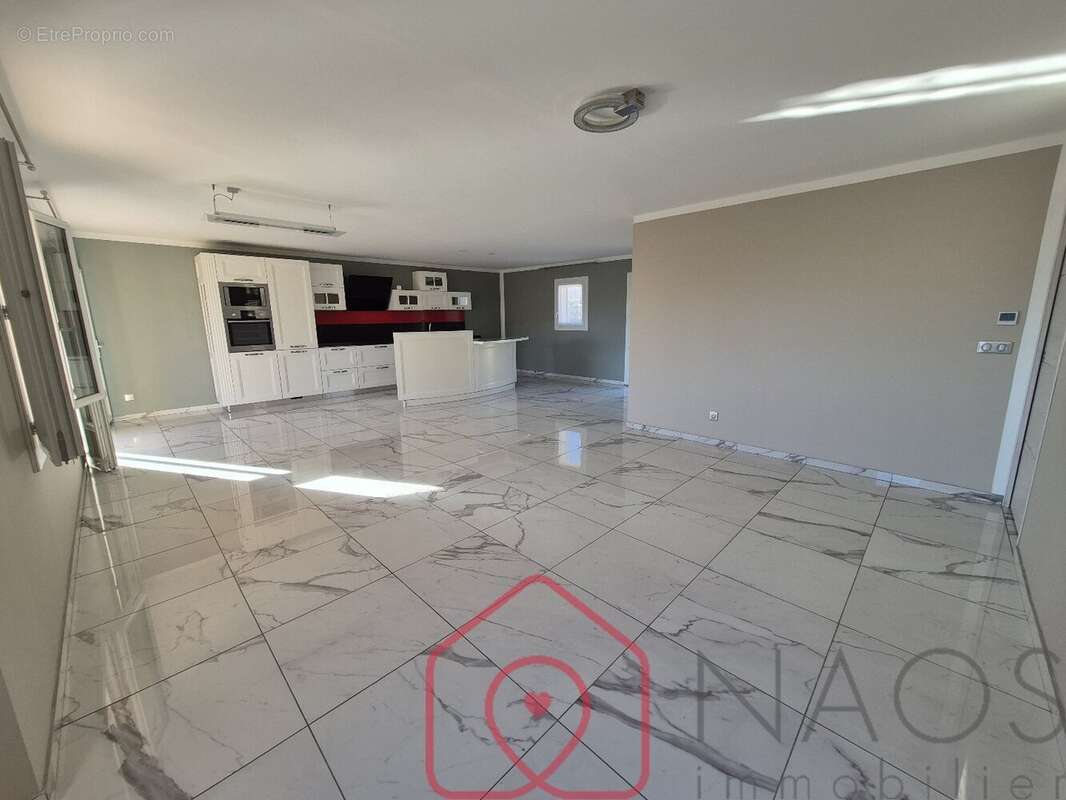 Maison à VILLENEUVE