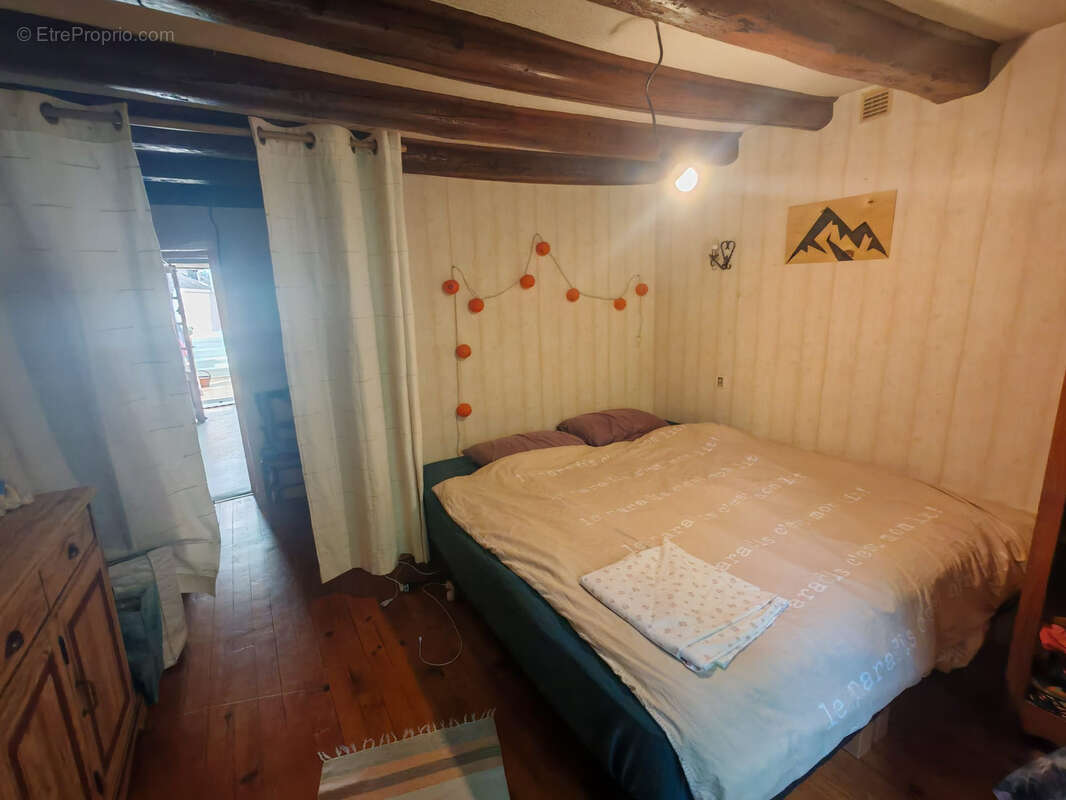 Maison à CHALLES-LES-EAUX