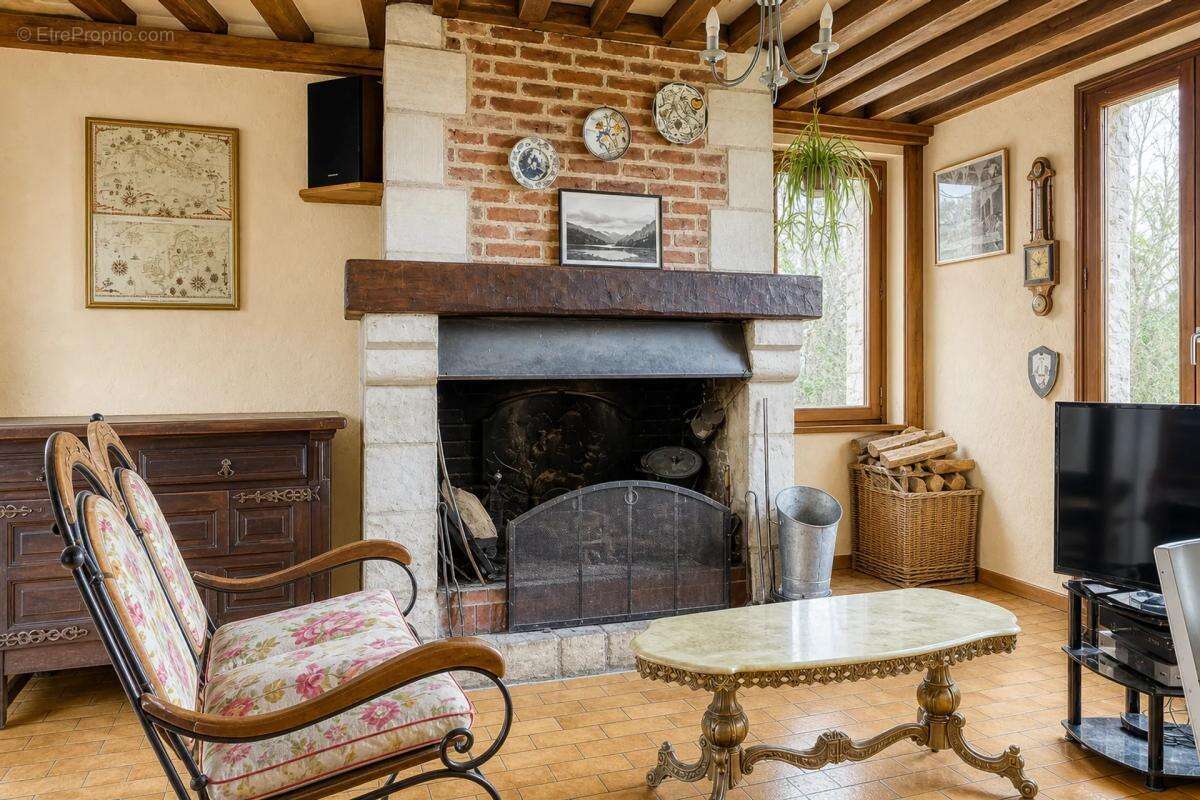 Maison 6 pièces avec grand jardin et potentiel - photo 8