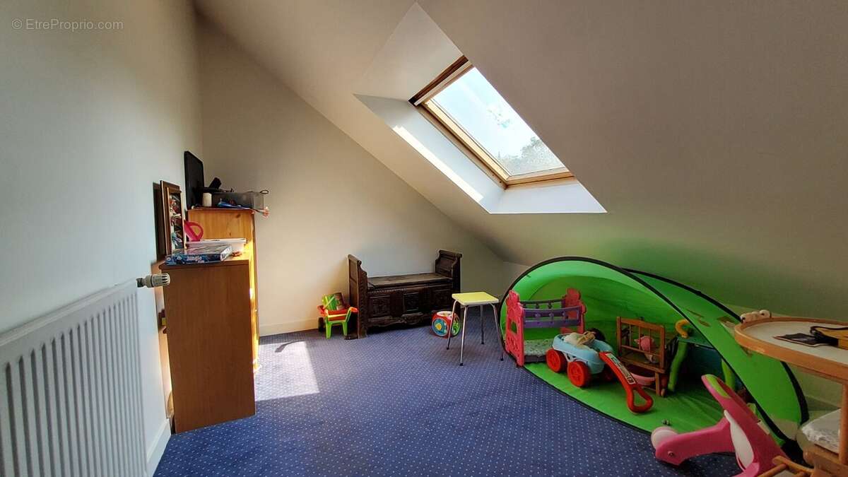 Maison individuelle de 120m² - 6 pièces - 4 chambres - 1 bureau - SAINT-SENOUX - photo 12
