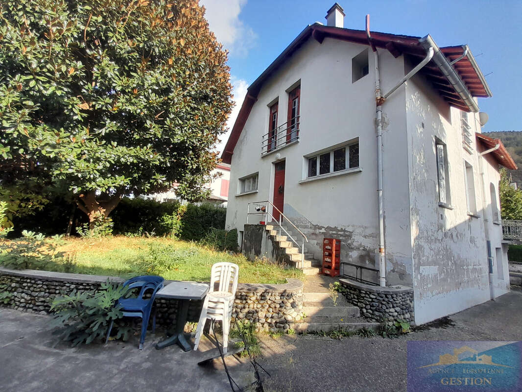 Maison à LOURDES