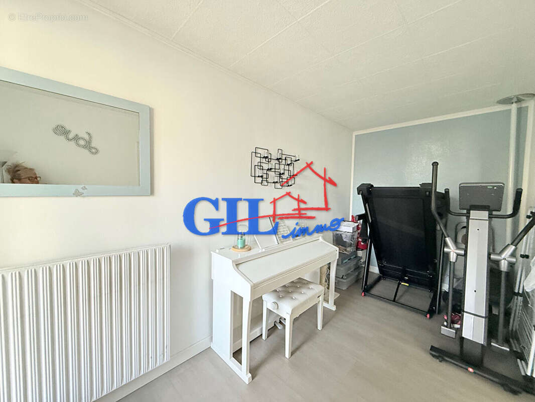 Appartement à SAVIGNY-LE-TEMPLE