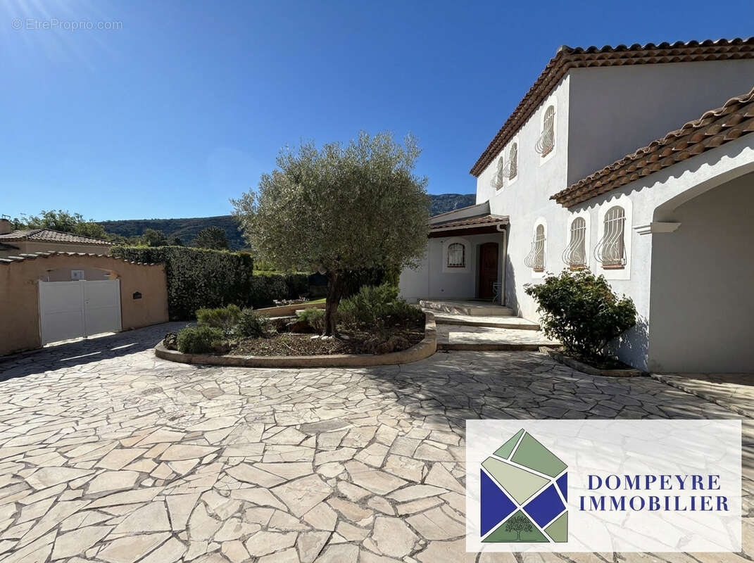 Nans-Les-Pins : immobilier de prestige : maison à vendre - photo 16