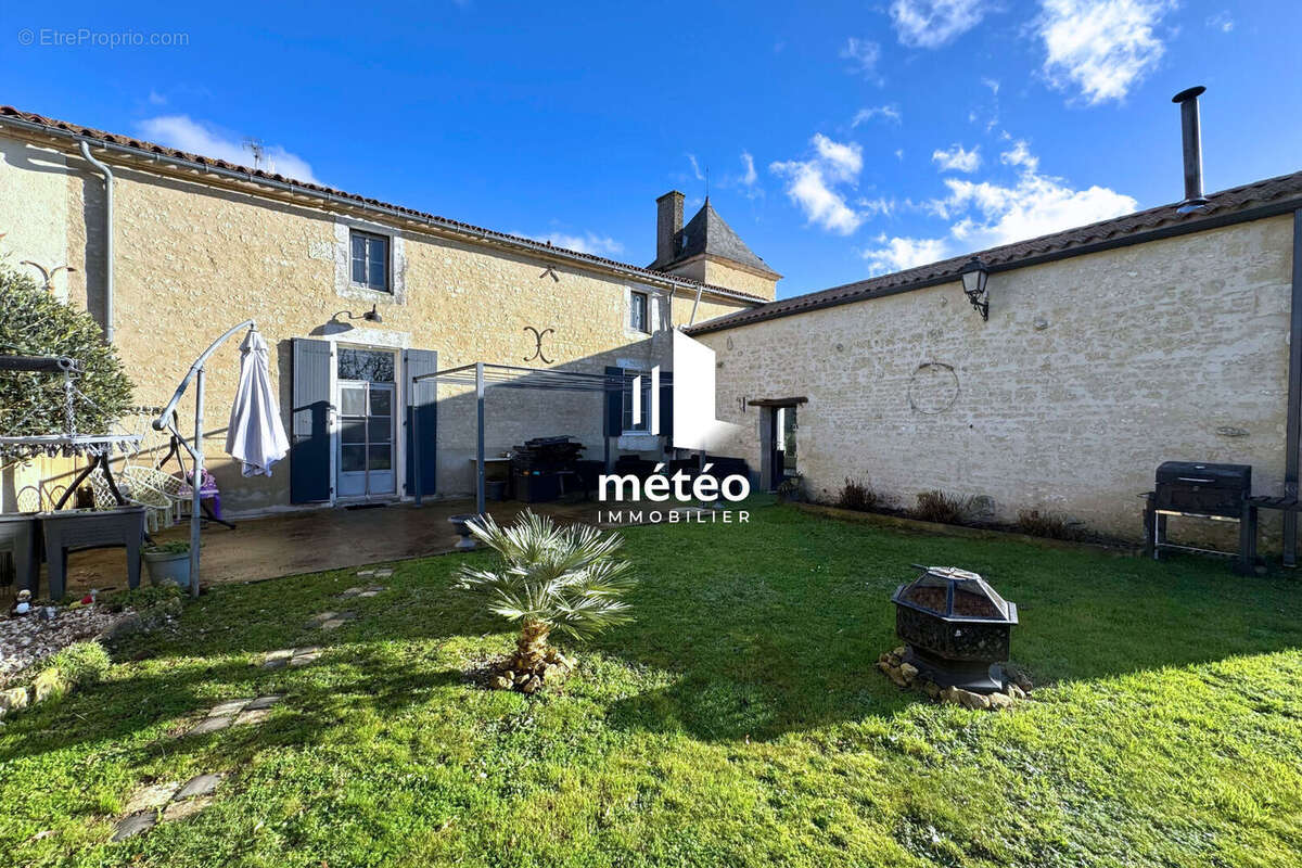 Maison en pierre de 226m² Luçon 4 chambres - photo 18