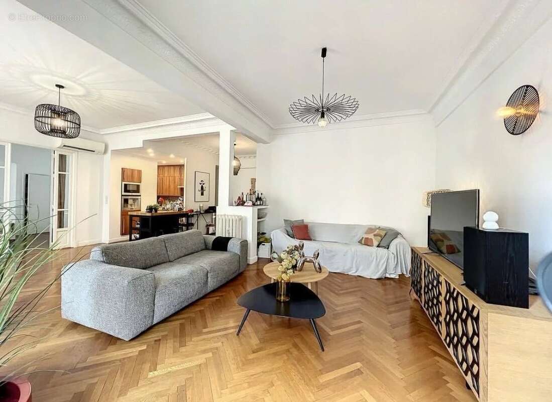 Nice Musiciens – Élégant 4 pièces bourgeois de 125 m²Nice Musiciens – Élégant 4 pièces bourgeois de 125 m² - photo 2
