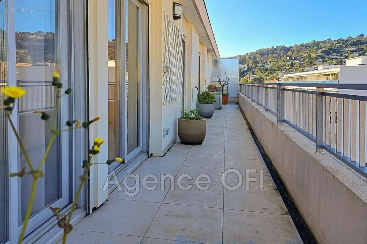 Appartement à VALLAURIS