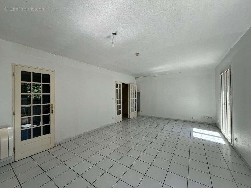 Maison à VETRAZ-MONTHOUX