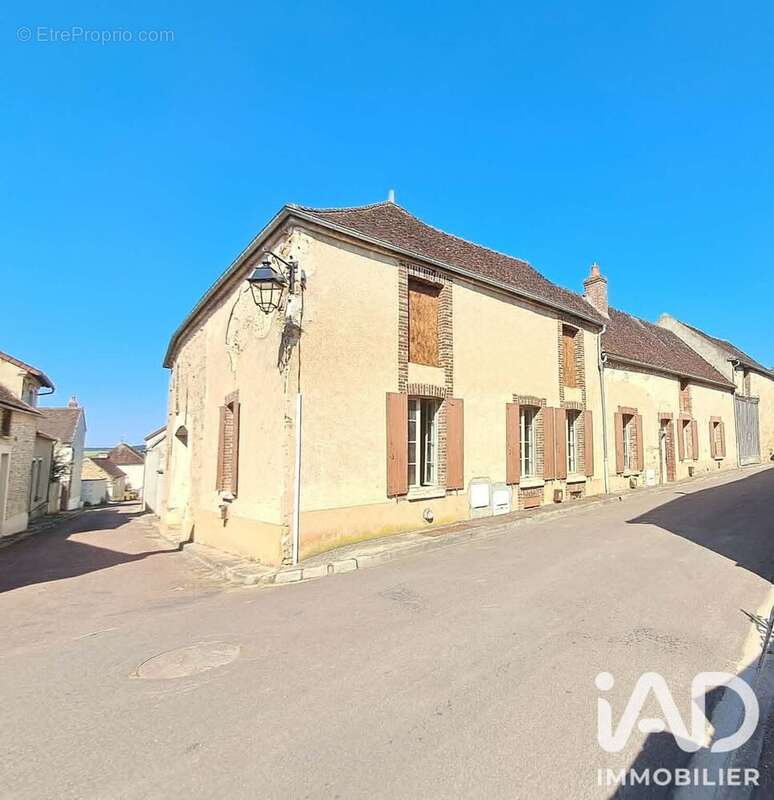 Maison 109 m² à Ligny-Le-Chatel  - photo 3