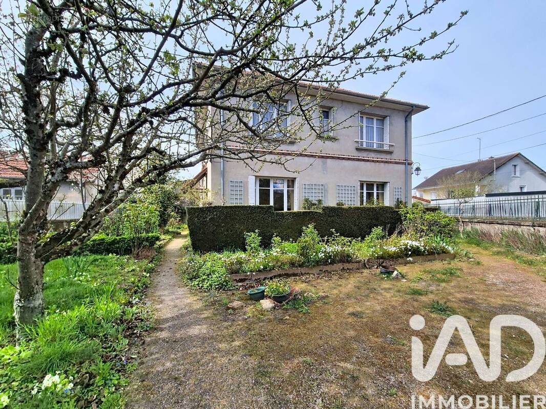 Photo 1 - Maison à YZEURE