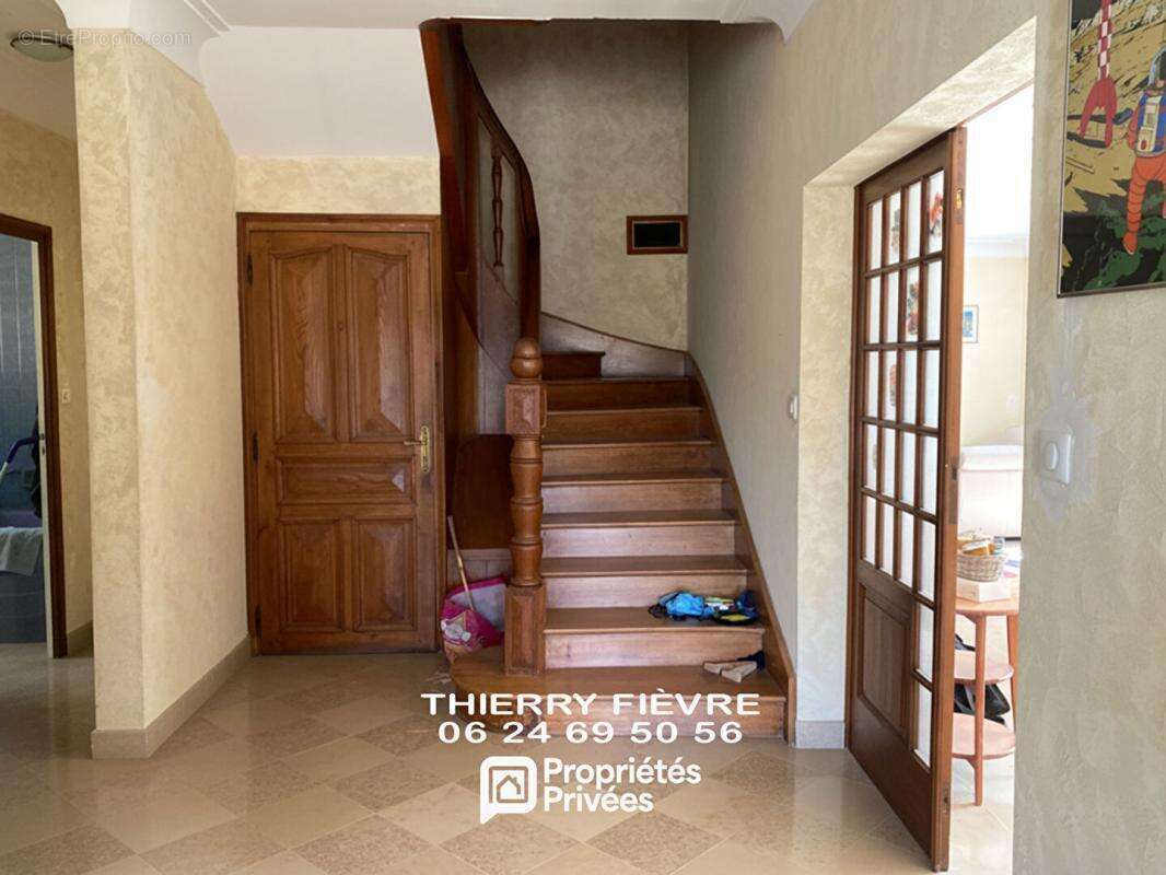 A VENDRE MONTREUIL BELLAY 49260 Maison de 151 m2  4 chambres sur terrain clos avec véranda cave - photo 10
