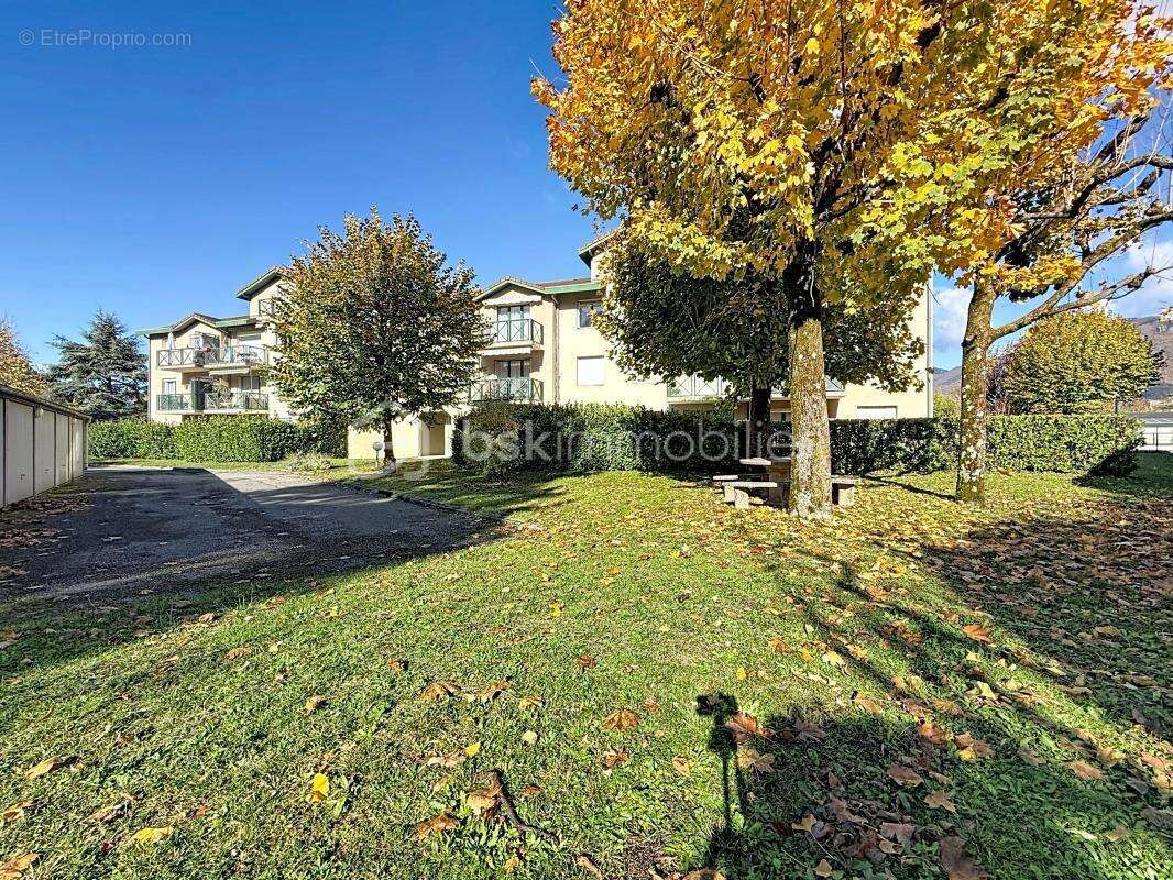 Appartement à FONTAINE