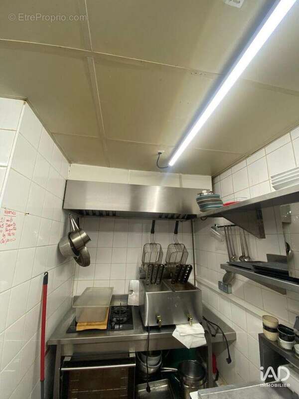 Photo 9 - Commerce à FREJUS