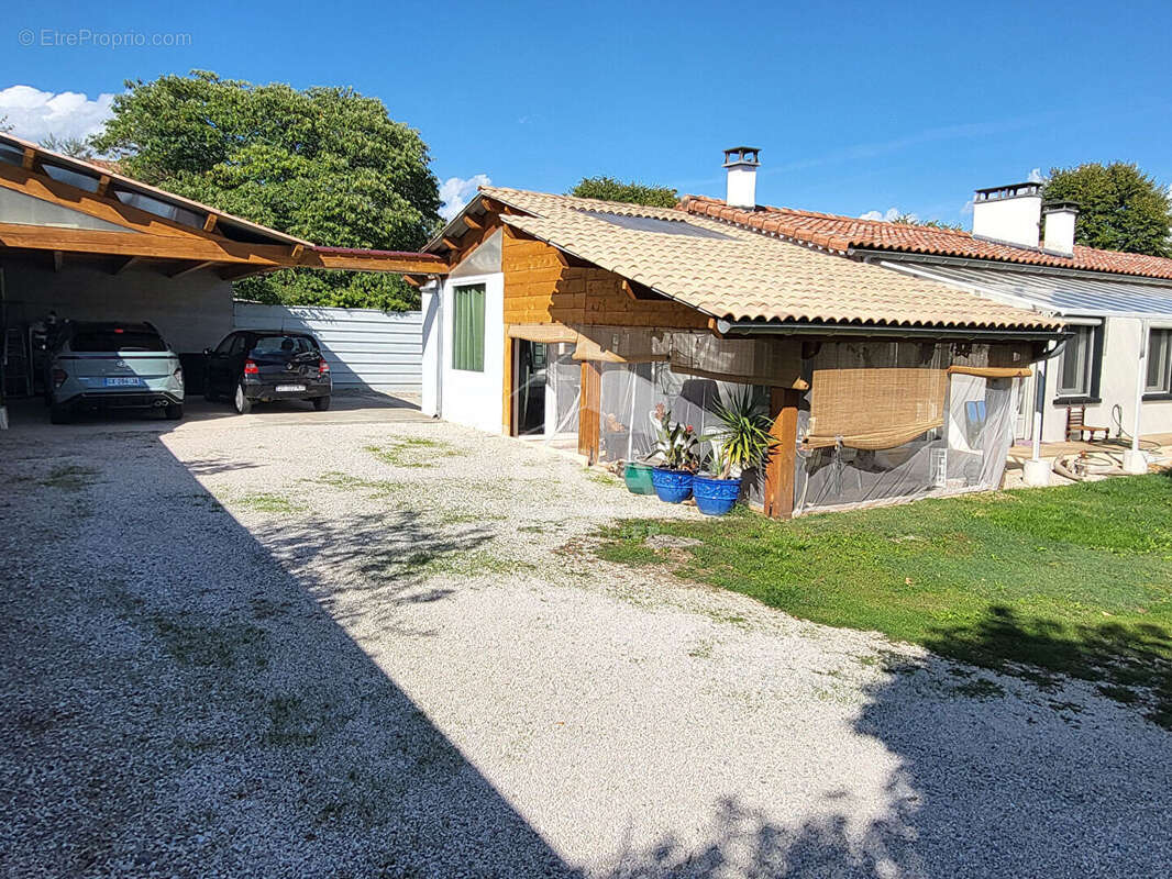 Maison à CHATEAU-ARNOUX-SAINT-AUBAN