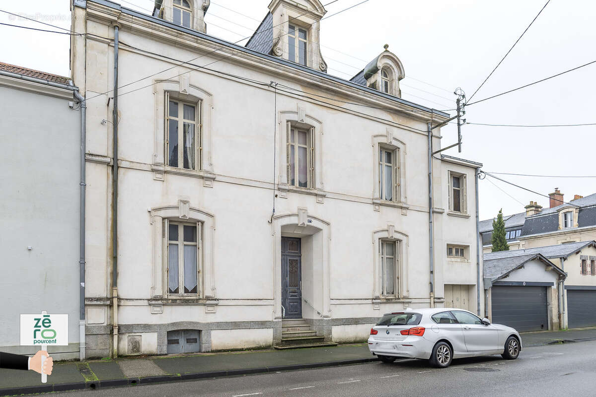 Maison de maître du XIX? siècle : un joyau rare en plein cœur de La Roche-sur-Yon - photo 34