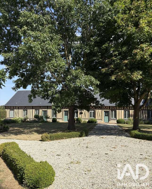 Maison 236 m² à Sacquenville  - photo 4