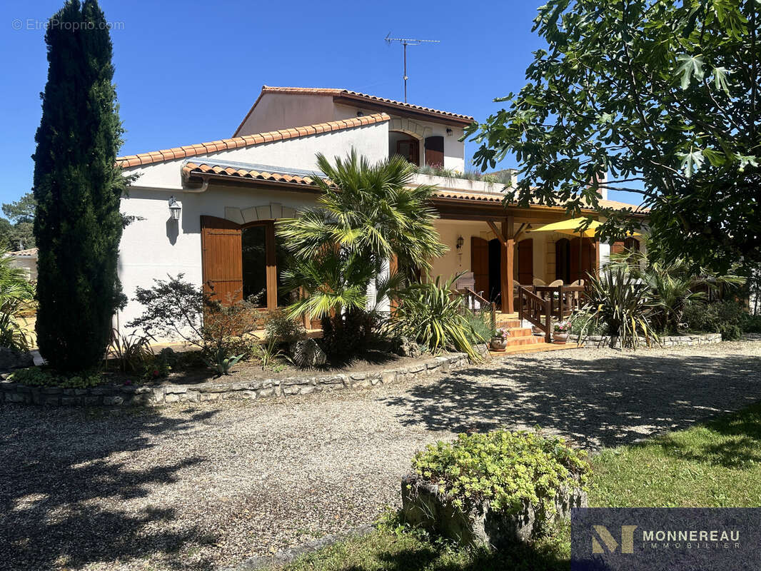 Maison à MESCHERS-SUR-GIRONDE