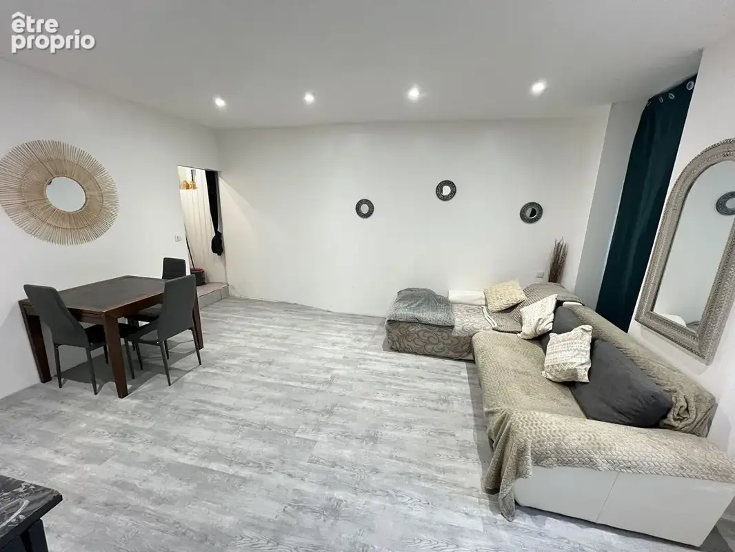 Maison briarde , jardinet et garage. - photo 2