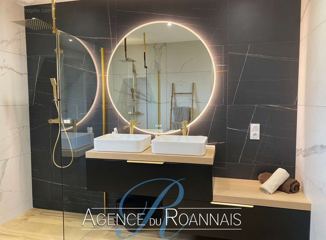 Maison à POUILLY-SOUS-CHARLIEU