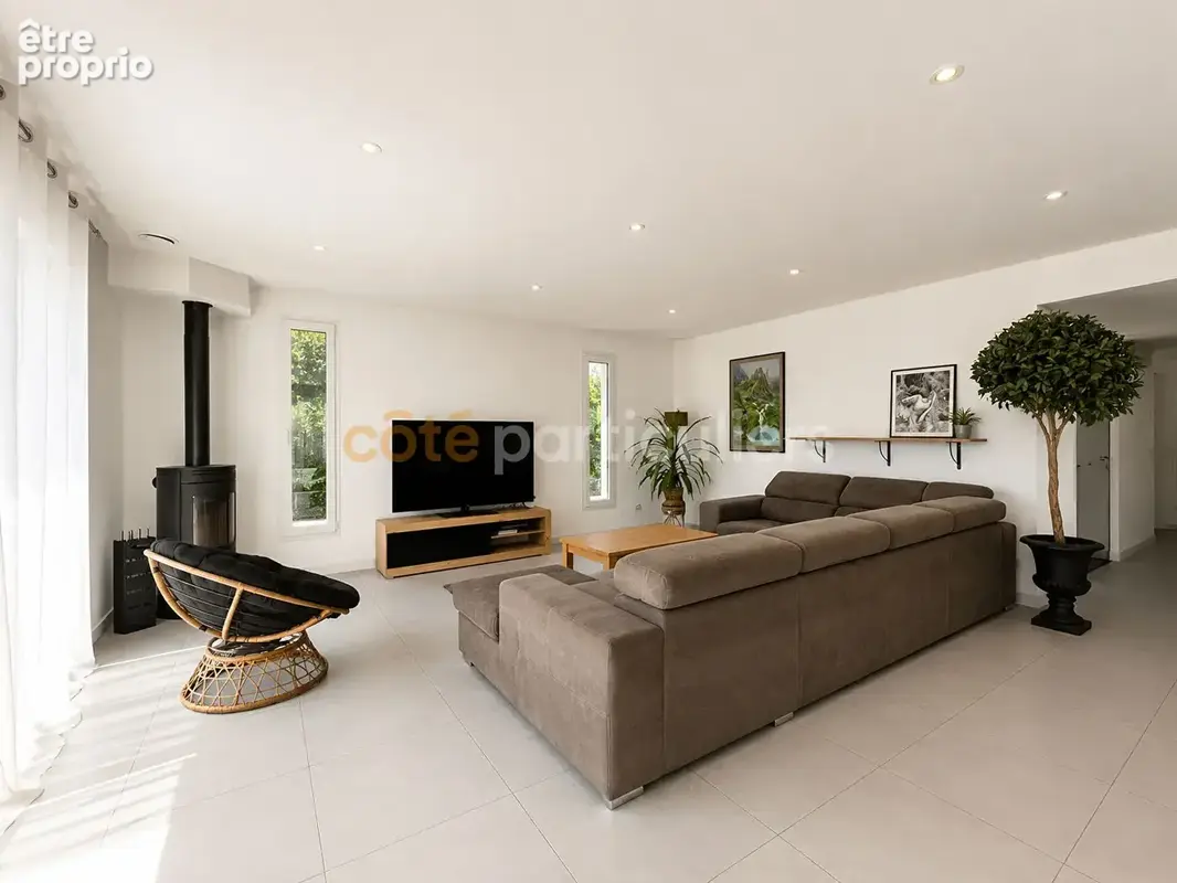 Sous compromis -- touvois -- maison de plain-pied -- 135 m² habitables -- calme -- 3 chambres -- maison familiale - photo 3