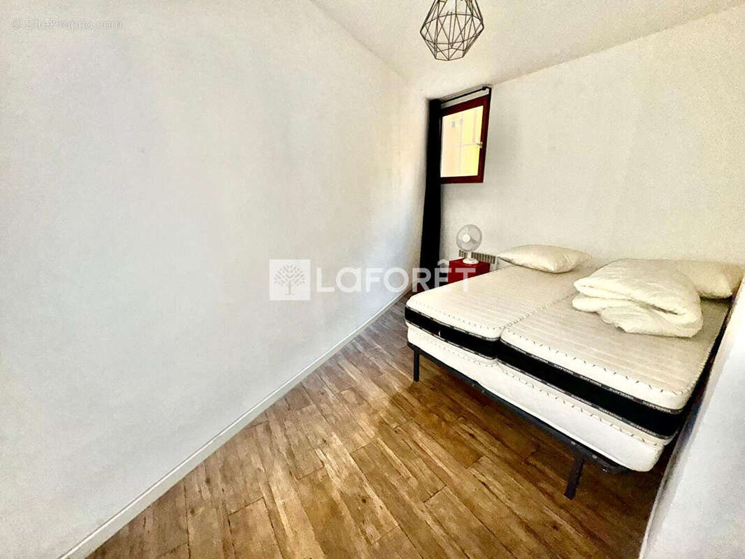 Appartement à MARSEILLE-2E