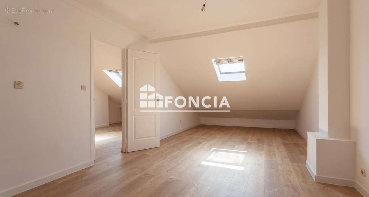 Maison à CHILLY-MAZARIN