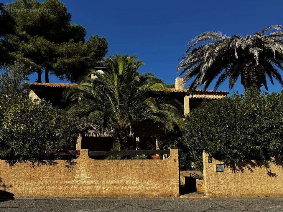 Maison à CARRY-LE-ROUET