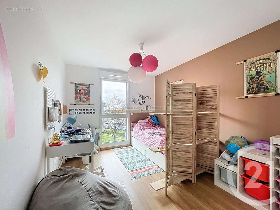 Appartement à DECINES-CHARPIEU