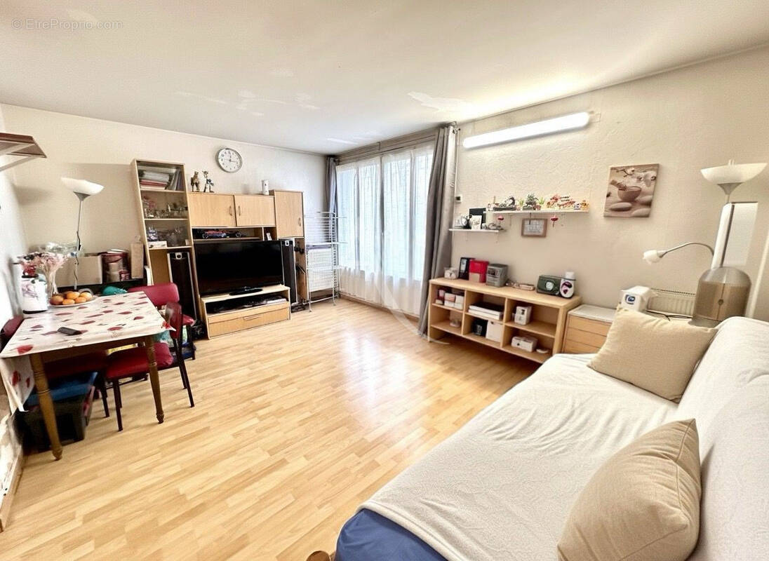 Appartement à LOGNES