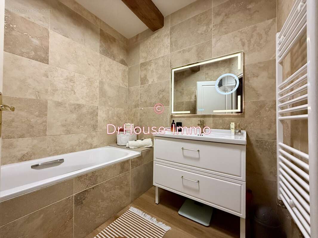 Appartement à COSNAC