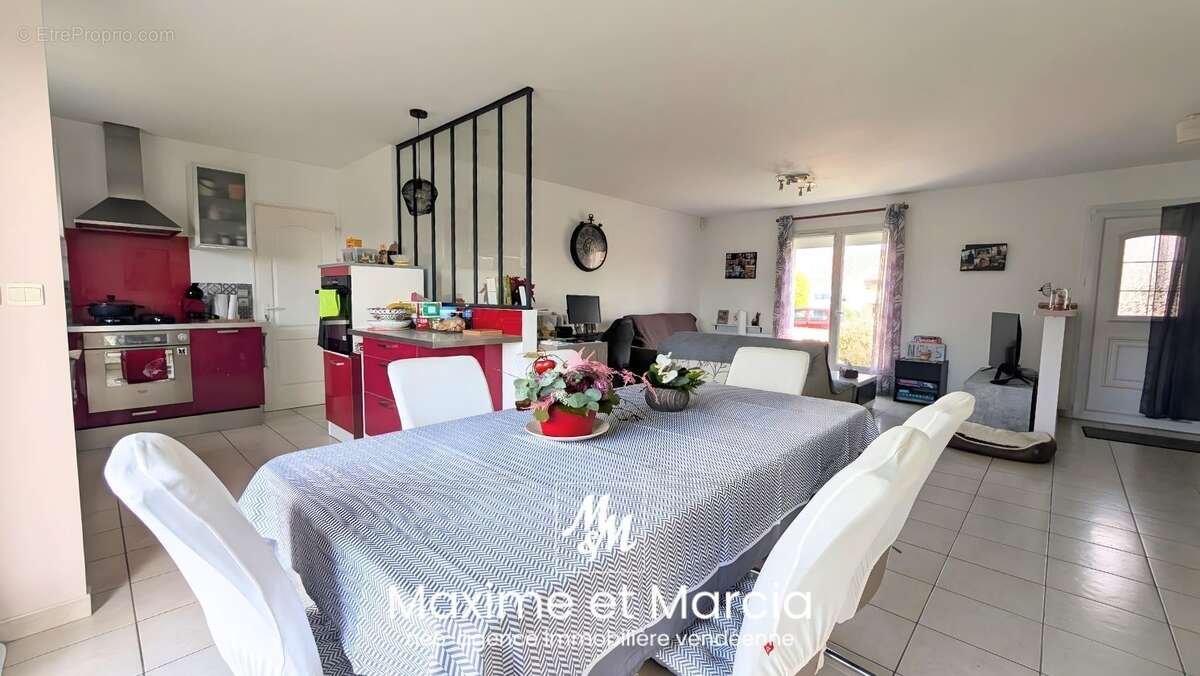 Maison à LE GIROUARD