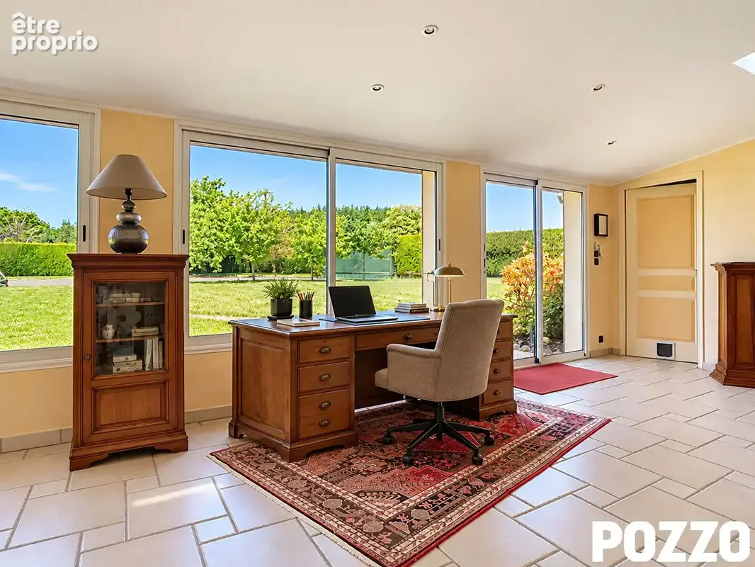 A Vendre - MAISON DE MAITRE - Roz Landrieux - Piscine - photo 8