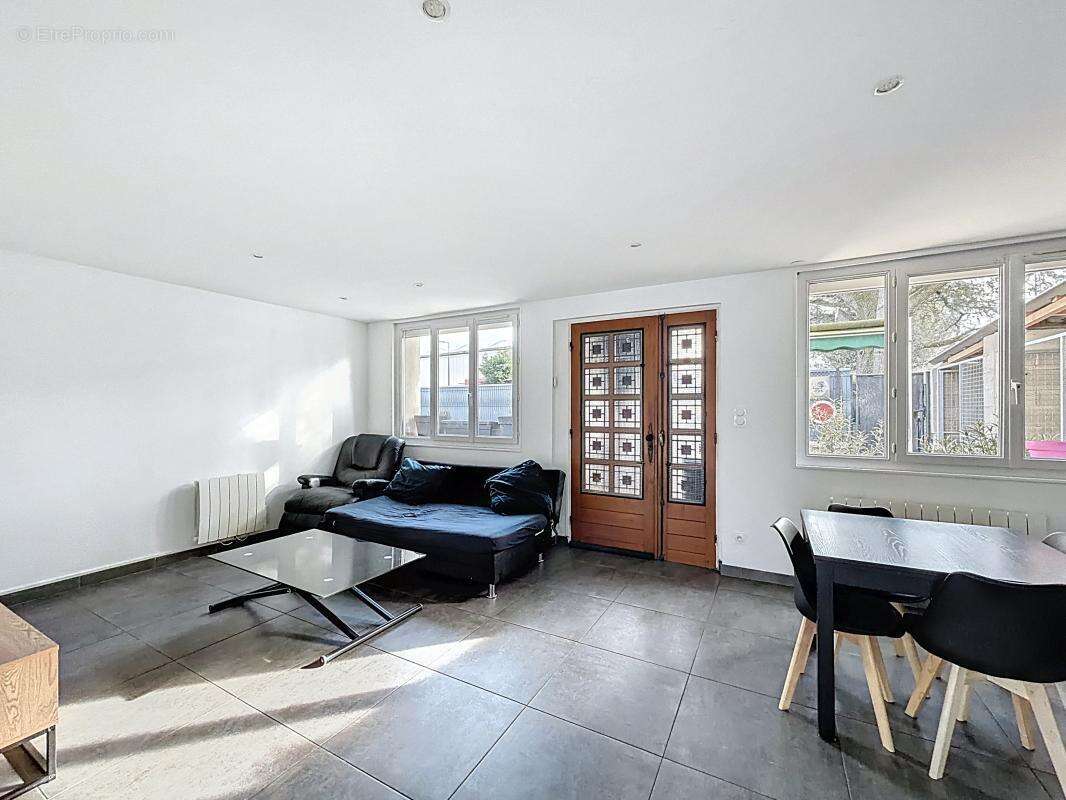 Appartement à GRIGNY