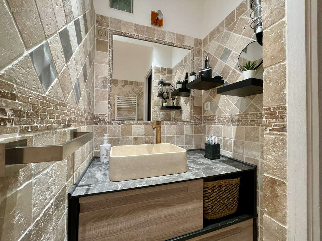 Appartement à SIX-FOURS-LES-PLAGES