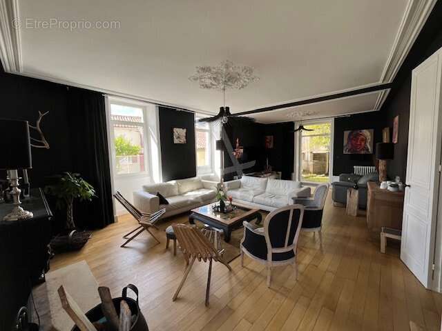 Très belle propriété avec porche - photo 9