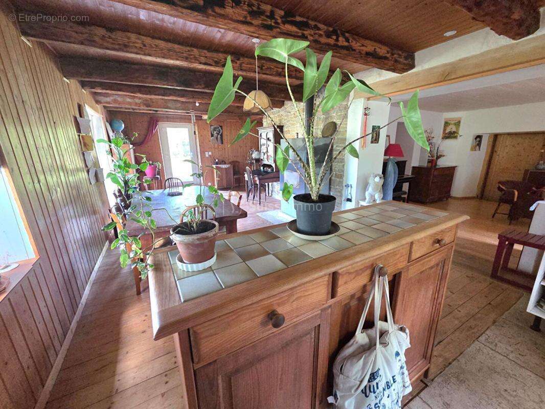 Corps de ferme renove de 147m² sur terrain de 20 ares 199000 euros - photo 3