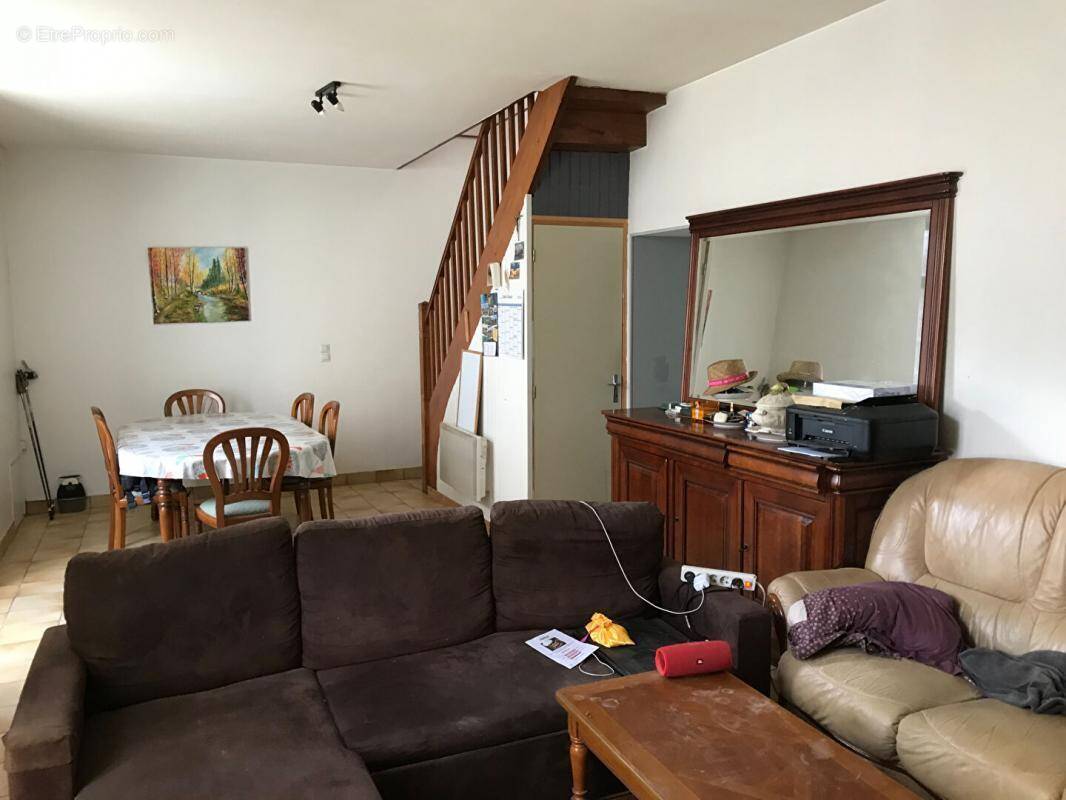 Maison à SAINT-AMAND-SUR-SEVRE